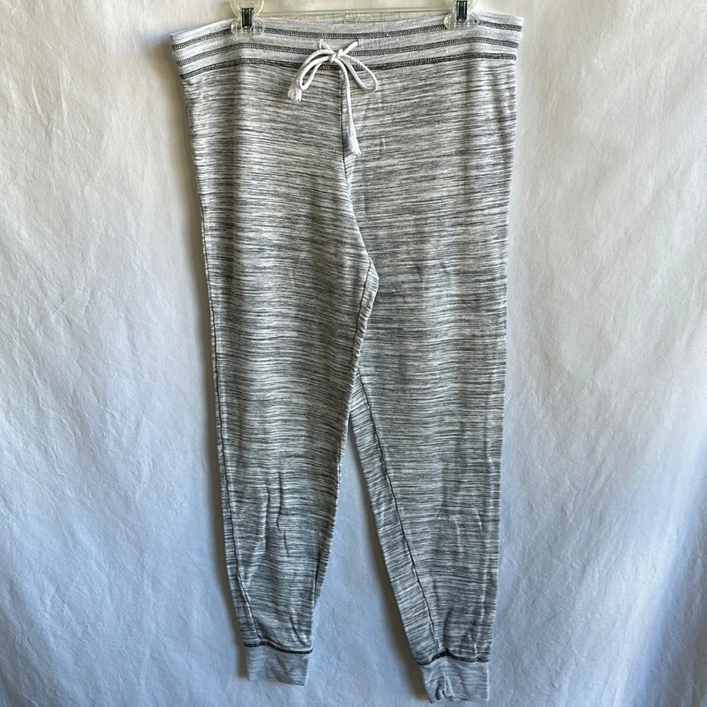 Felina gray/cream heather lounge joggers, size M
